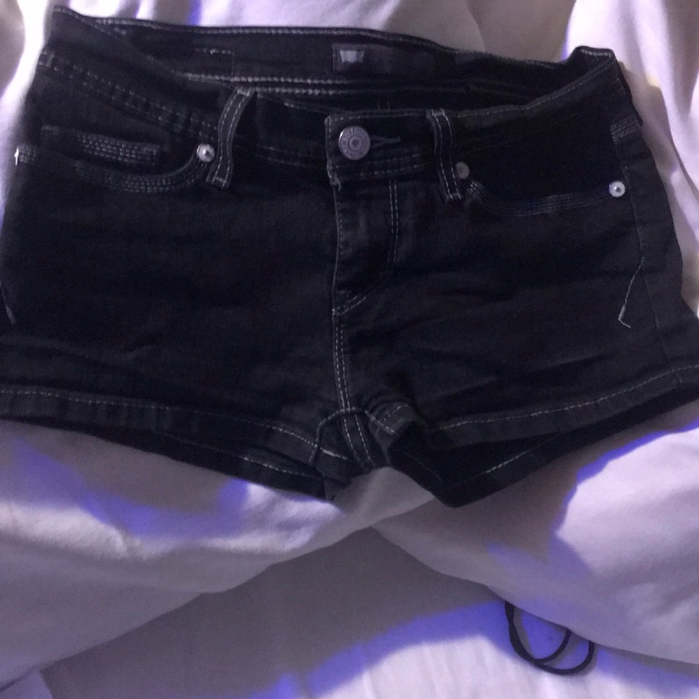 Levi’s shorts size 5 W-27